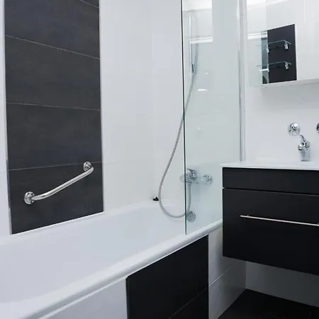 Fresh - 20th Floor - Netflix - Center Apartment