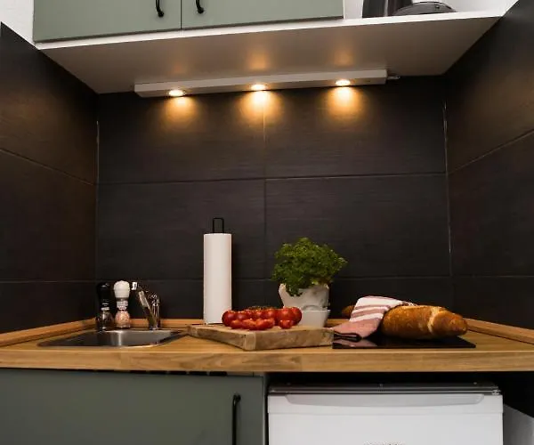 Fresh - 20th Floor - Netflix - Center אוגסבורג